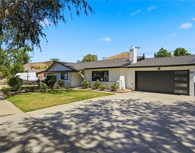 4563 Hempstead St - Photo Thumbnail 2