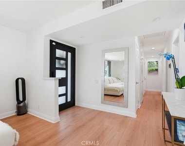 4563 Hempstead St - Photo Thumbnail 5