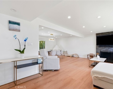 4563 Hempstead St - Photo Thumbnail 13