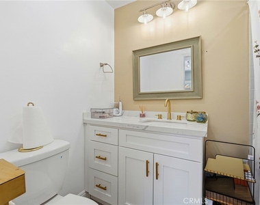 4563 Hempstead St - Photo Thumbnail 21