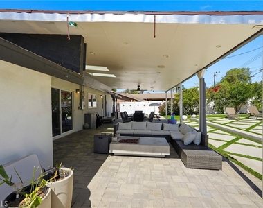 4563 Hempstead St - Photo Thumbnail 27