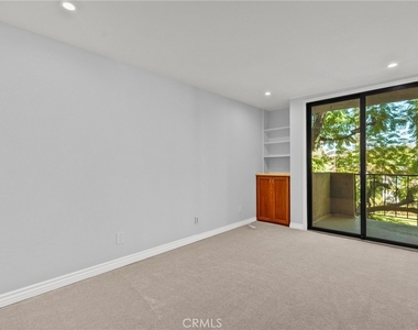 330 W California - Photo Thumbnail 6