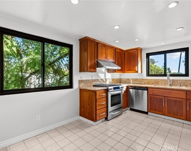 330 W California - Photo Thumbnail 19