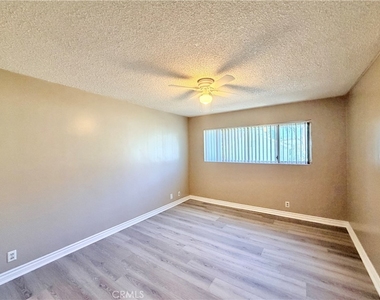448 Terry Way - Photo Thumbnail 6