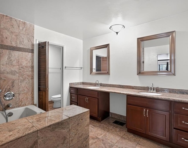 525 Hampton Ave - Photo Thumbnail 14