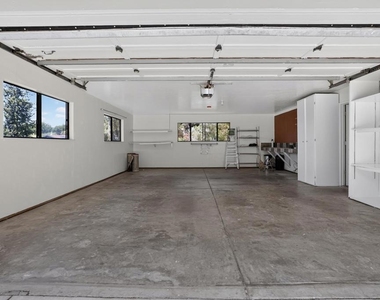 525 Hampton Ave - Photo Thumbnail 28