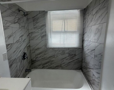 5113 W 20th Street - Photo Thumbnail 10