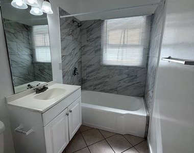 5113 W 20th Street - Photo Thumbnail 12