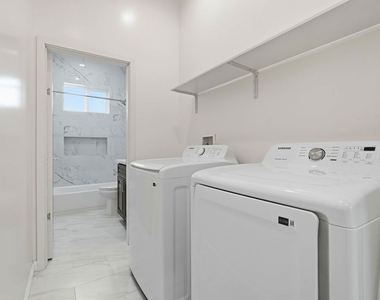 3765 Globe Avenue - Photo Thumbnail 18