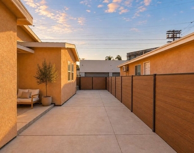 3765 Globe Avenue - Photo Thumbnail 21
