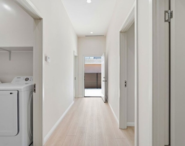 3765 Globe Avenue - Photo Thumbnail 19