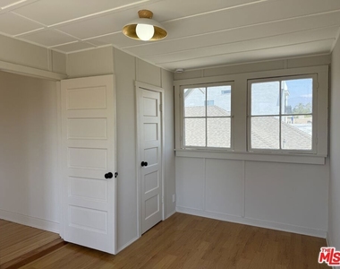130 S Avenue 63 - Photo Thumbnail 10