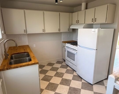 130 S Avenue 63 - Photo Thumbnail 6