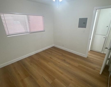 9815 Imperial Highway - Photo Thumbnail 9
