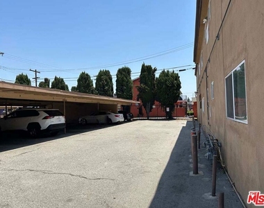 9815 Imperial Highway - Photo Thumbnail 14