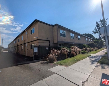 9815 Imperial Highway - Photo Thumbnail 1