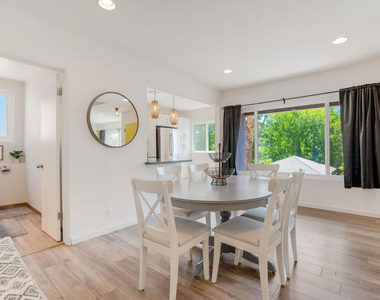 5343 Tendilla Avenue - Photo Thumbnail 5