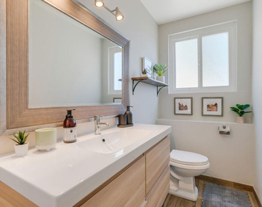 5343 Tendilla Avenue - Photo Thumbnail 10