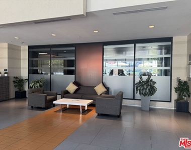 1234 Wilshire Boulevard - Photo Thumbnail 2