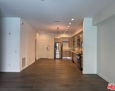 1234 Wilshire Boulevard - Photo Thumbnail 16