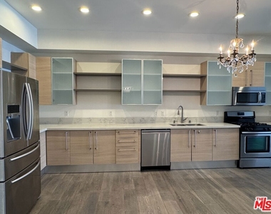 1234 Wilshire Boulevard - Photo Thumbnail 18