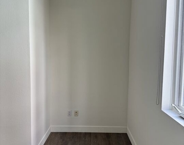 1234 Wilshire Boulevard - Photo Thumbnail 21