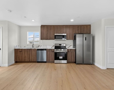 3436 Hunter Street - Photo Thumbnail 2