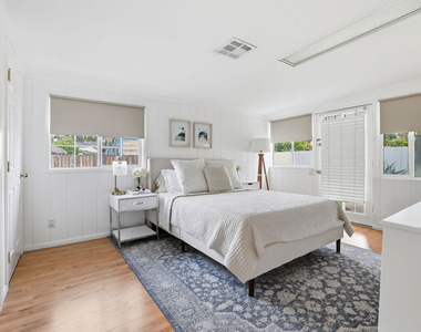 4958 Canoga Avenue - Photo Thumbnail 11