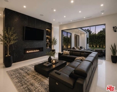 20141 Wells Drive - Photo Thumbnail 10