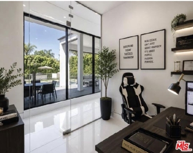 20141 Wells Drive - Photo Thumbnail 18