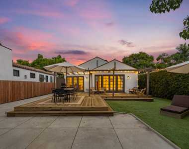 6537 Moore Drive - Photo Thumbnail 40