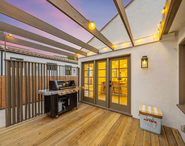 6537 Moore Drive - Photo Thumbnail 32