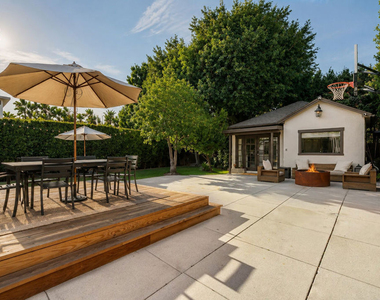 6537 Moore Drive - Photo Thumbnail 4
