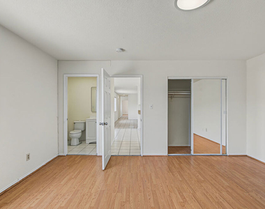 7704 7706 S Grand Avenue - Photo Thumbnail 8