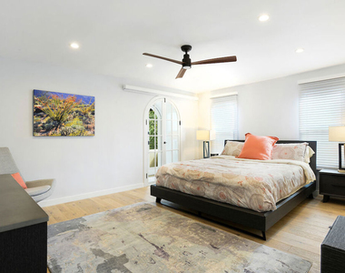 823 N Harper Avenue - Photo Thumbnail 12