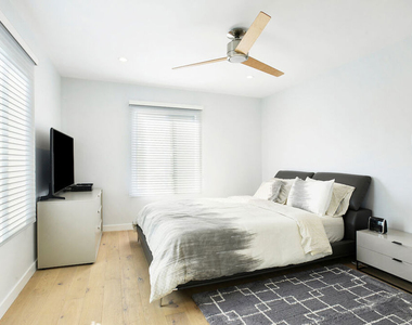 823 N Harper Avenue - Photo Thumbnail 11