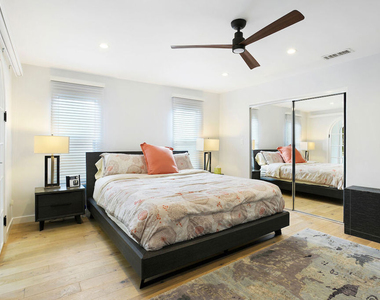 823 N Harper Avenue - Photo Thumbnail 13