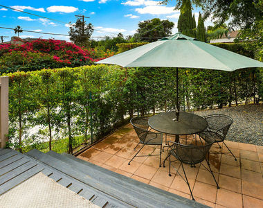 823 N Harper Avenue - Photo Thumbnail 18