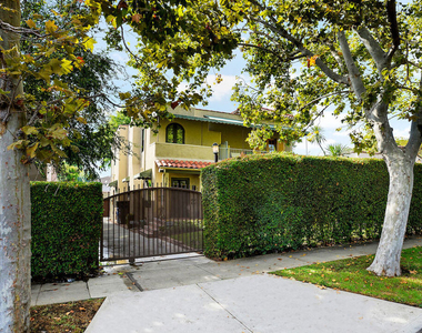 823 N Harper Avenue - Photo Thumbnail 22