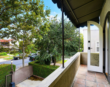 823 N Harper Avenue - Photo Thumbnail 15