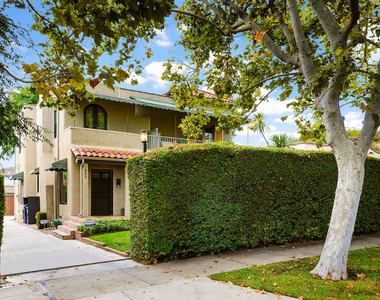 823 N Harper Avenue - Photo Thumbnail 21