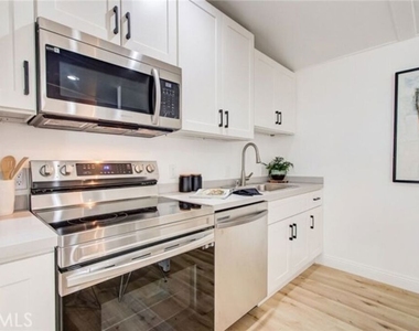 1856 W 14th Street - Photo Thumbnail 8