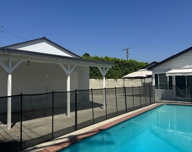 14552 Runnymede Street - Photo Thumbnail 23