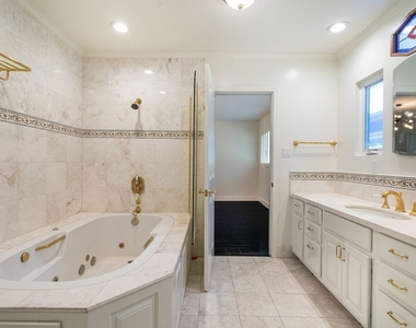 4645 Petit Avenue - Photo Thumbnail 11