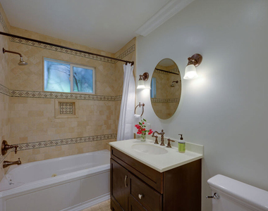8704 Ashcroft Avenue - Photo Thumbnail 17