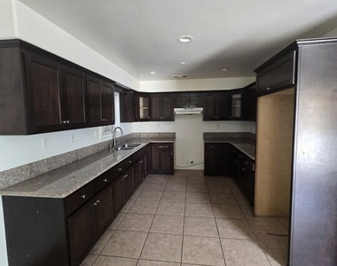 8822 Orchard Avenue - Photo Thumbnail 4