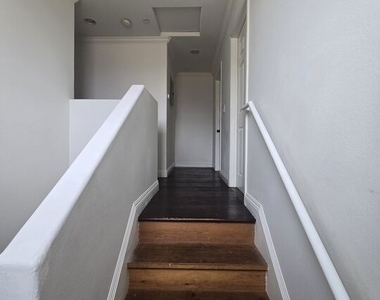 8822 Orchard Avenue - Photo Thumbnail 9