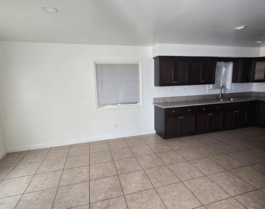 8822 Orchard Avenue - Photo Thumbnail 3