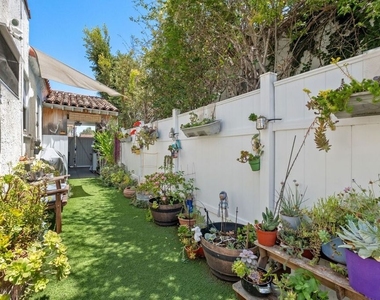 471 S Clark Drive - Photo Thumbnail 25