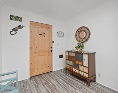 471 S Clark Drive - Photo Thumbnail 2